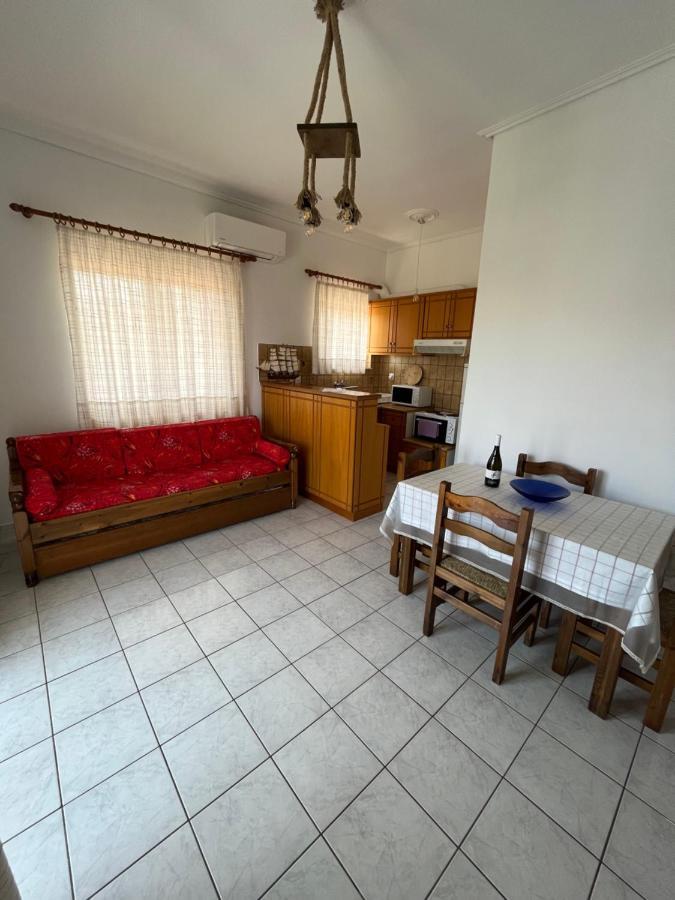 Koulouras Holiday Apartments Nikolaiika Екстер'єр фото
